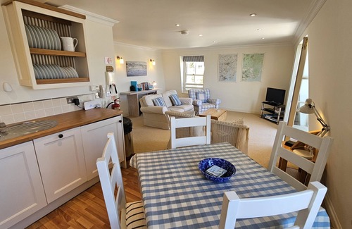 St. Mawes Cottage | Pennant - an apartment that sleeps 4 guests in 2 bedrooms