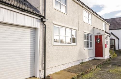 Henllan House | Pennant