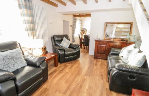 Henllan House | Pennant