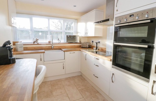 Henllan Cottage | PENNANT, pet friendly, country holiday cottage in Henllan