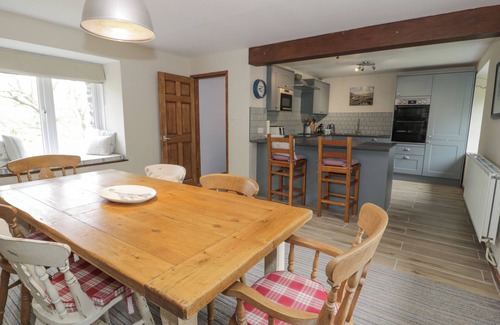 Dinas Mawddwy Cottage | PENNANT TIGI UCHAF, family friendly, with open fire in Dinas Mawddwy
