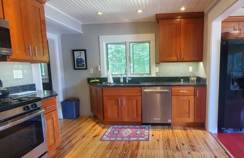 Ludlow House | Pennrock Lakeside 4 Bedroom Home by RedAwning