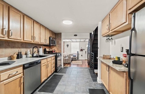 Pennsport House | Penn’s Landing Gem by Waterfront w/fast Wi-Fi