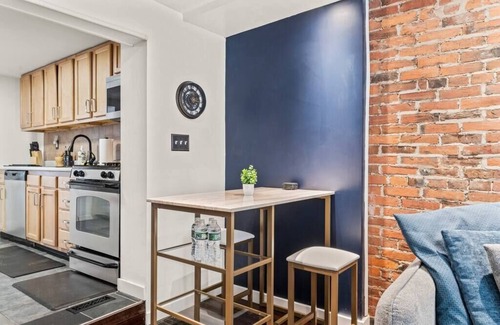 Pennsport House | Penn’s Landing Gem by Waterfront w/fast Wi-Fi