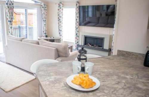 Malton Villa | Penny Lodge with Hot Tub