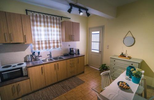 Apollonia Apartment | Penny's Apartment