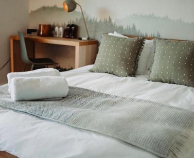 Thornbury Hotel | Penny's Motel
