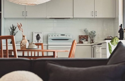 Penneshaw Cottage | Penny Shack: sweet KI cottage with sea views