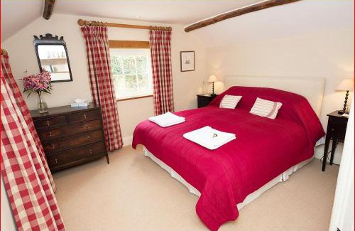 Carmarthen House | Penrhiw Cottage