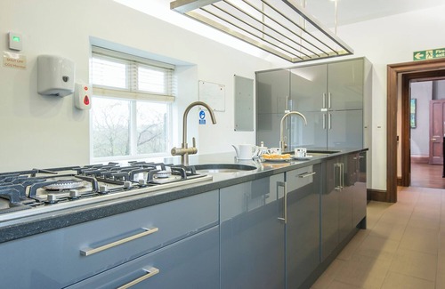 St Davids Cottage | Penrhiw Priory, Holiday Cottage St Davids, Sleeps 16, 8 bedrooms, bathrooms