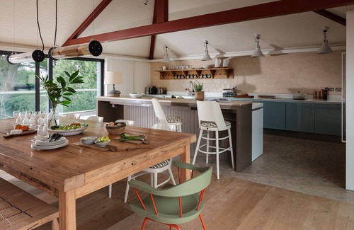Constantine Bay Cottage | Penrich - Constantine Bay - a luxury house that sleeps 6 guests in 3 bedrooms