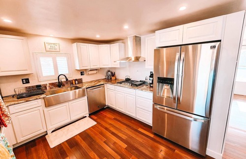 Penrose House | Penrose Retreat! Pet Friendly