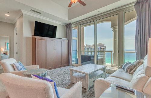 Pensacola Beach Apartment | Pensacola Beach Penthouse with View and Pool Access!