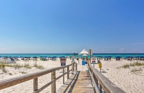 Pensacola Beach Apartment | Pensacola Beach Retreat with Direct Beach Access!