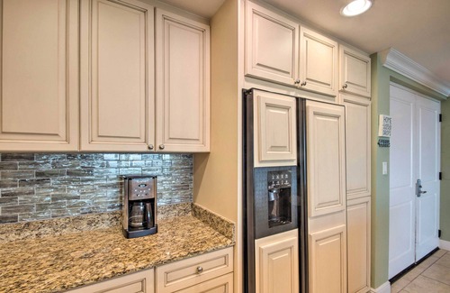 Pensacola Beach Apartment | Pensacola Beach Resort Condo With Beach Access!