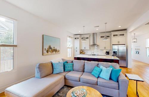 East Hill House | Pensacola Blue