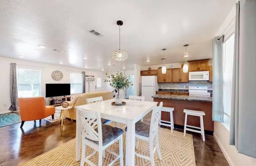 Northeast Pensacola House | Pensacola Coastal Retreat Near UWF Family-friendly, Pensacola Coastal Retreat near UWF Family-friend