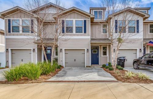 South Pensacola House | Pensacola Vacation Rental with Community Pool!