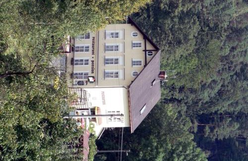 Srbska Kamenice House | Pension a Restaurant VESNA - České Švýcarsko