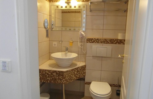 Sarching Hotel | Pension am Donaubogen