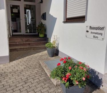 Wehringen House | Pension am Kirchberg