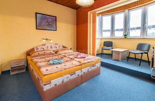 Klasterec nad Ohri House | Pension ASTORIA