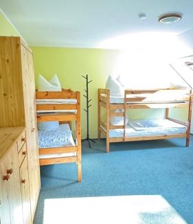 Greppin House | Pension auf dem Pferdehof Gut Greppin - mit WLAN, Sitzecke, Garten & kostenlosem Parken