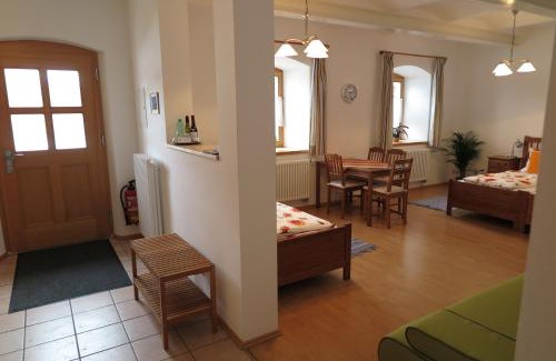 Otterfing House | Pension Bernhardhof
