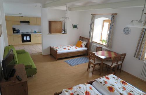 Otterfing House | Pension Bernhardhof