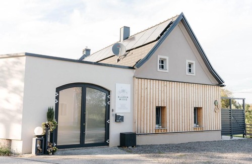 Burgau House | Pension Blumenwiese - Mitten im Thermenland