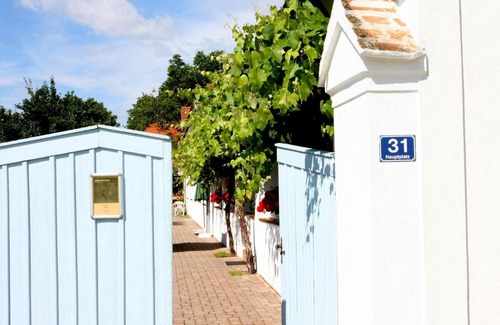 Eberau Bed & Breakfast | Pension Buch, Bed and Breakfast