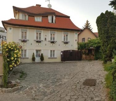 Ricany House | Pension Centrum