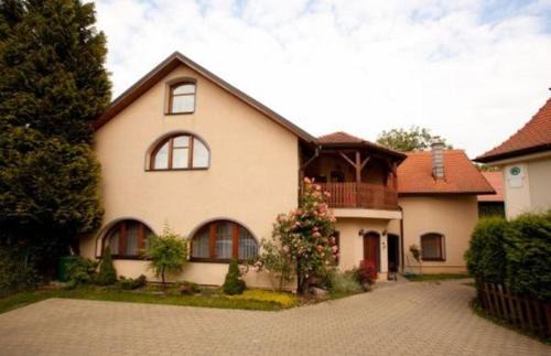 Ricany House | Pension Centrum