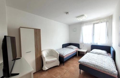 Griesstatt Apartment | Pension Chen mit 2 Schlafzimmern, EBK, separat Balkon