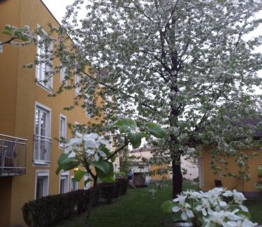 Teufelhof House | Pension Elisabeth