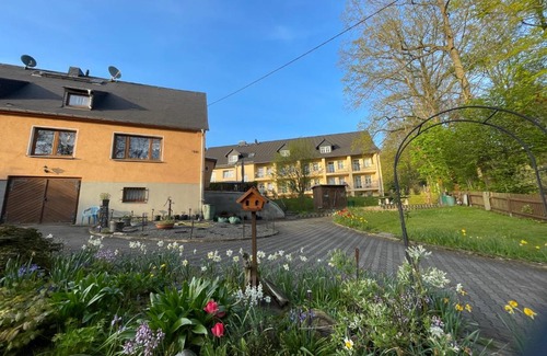 Borna-Heinersdorf House | Pension Evi