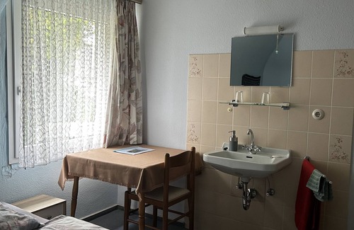 Nideggen House | Pension Falter