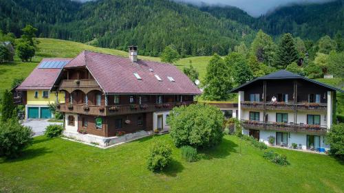 Gnesau Sonnleiten Apartment | Pension & Ferienwohnung Sonnleiten