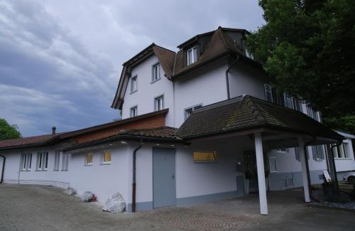 Kloten House | Pension Geerlisburg
