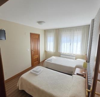 Carrizo De La Ribera House | Pension Gelin