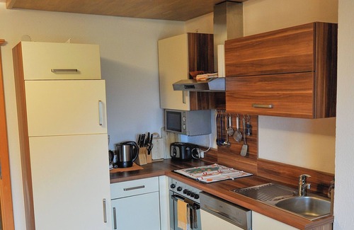 Stuhlfelden Apartment | Pension Grubhof FW C, Stuhlfelden, sunny location, valley view, family-friendly.
