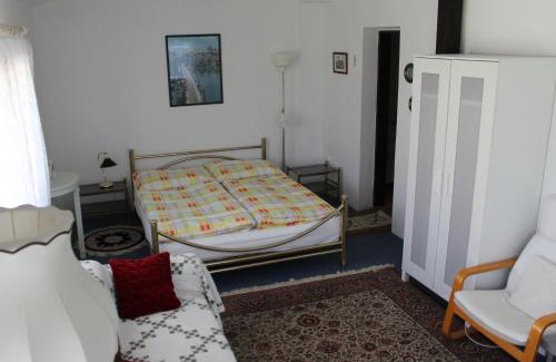 Dejvice House | Pension Hanspaulka