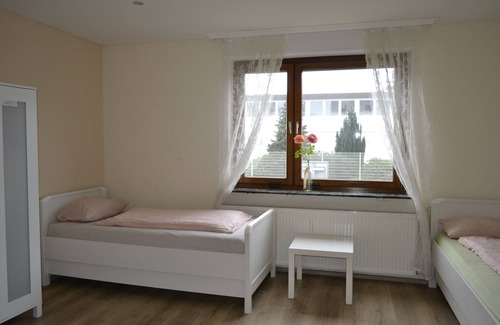 Buende House | Pension Highway Bünde