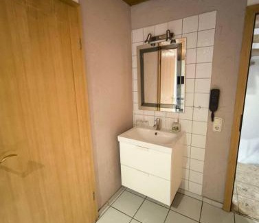 Tarforst House | Pension im Charme der 90er