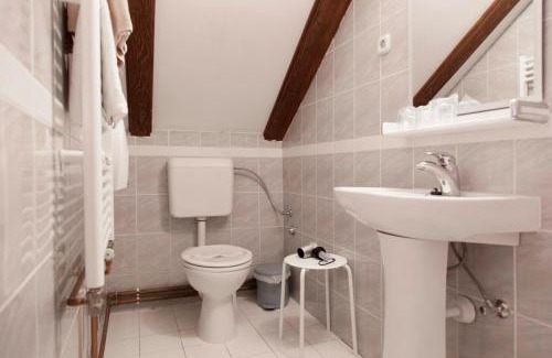 Ivanic-Grad House | Pension Kezele