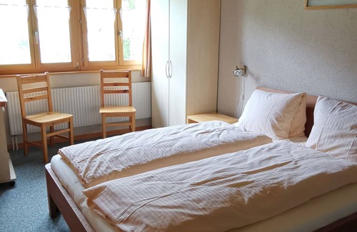 Obergesteln Bed & Breakfast | Pension Lärch