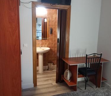 Fabero House | PENSION LA PARADA