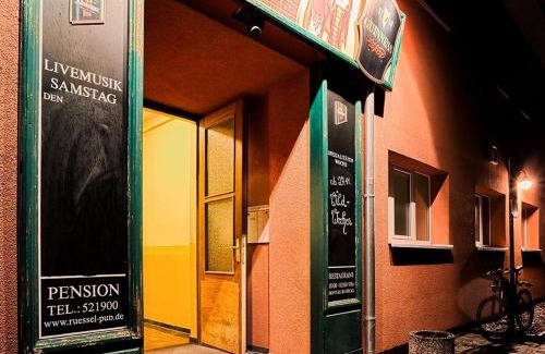 Sangerhausen House | Pension Rüssel-Pub