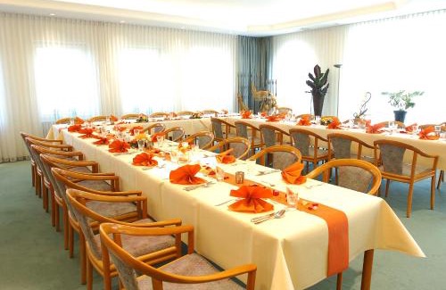 Raben Steinfeld Hotel | Pension Rabennest