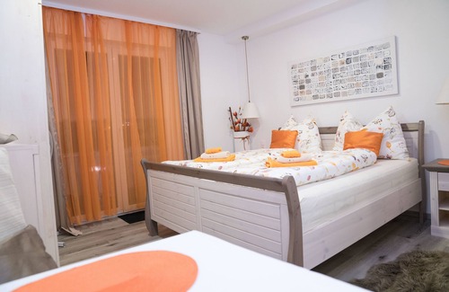 Bad Sauerbrunn House | Pension & Restaurant La Amalia